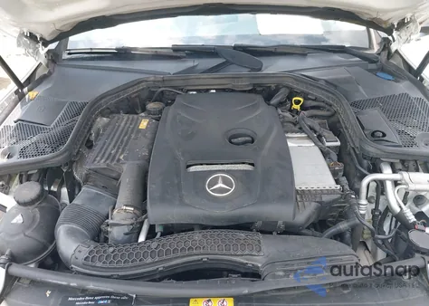 2017 Mercedes-Benz C 300 4Matic/Luxury 4Matic/Sport 4Matic z USA, uszkodzony, nr VIN WDDWF4KB3HR246228